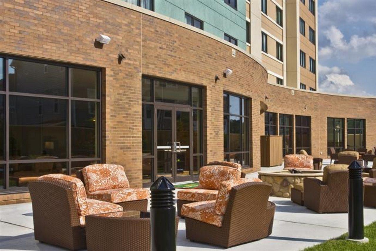 Courtyard Newport News Airport Hotel Kültér fotó