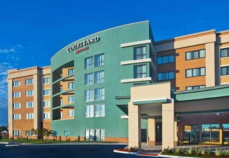 Courtyard Newport News Airport Hotel Kültér fotó