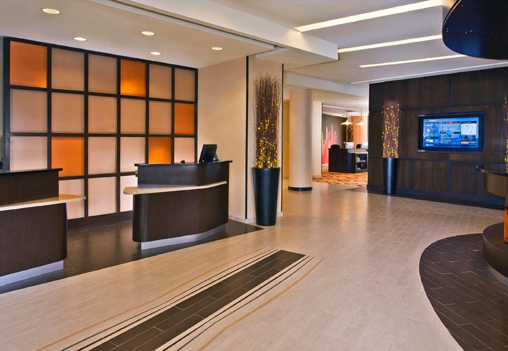 Courtyard Newport News Airport Hotel Kültér fotó